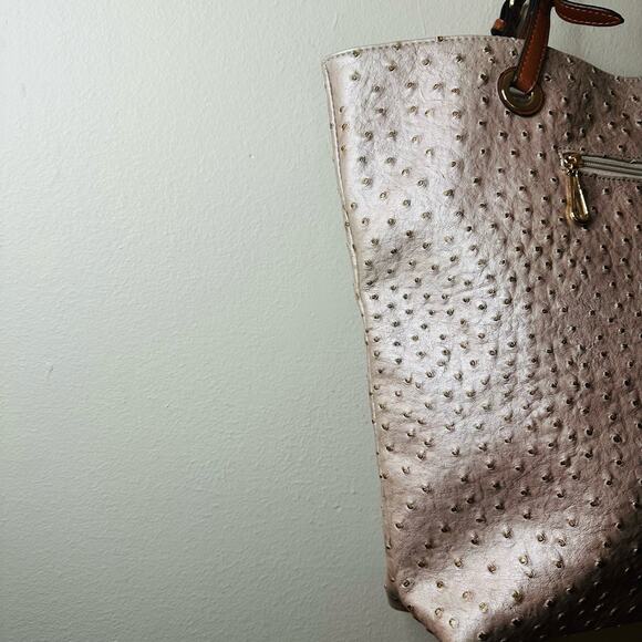 SCARLETON Rose Pink Synthetic Faux Ostritch Leather Brown Handles Zipper Bag - Picture 8 of 12